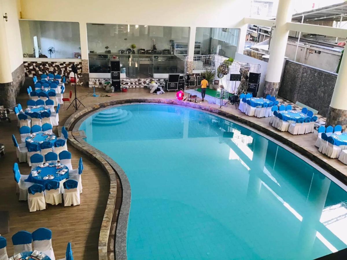 Que Toi Hotel Soc Trang Eksteriør billede