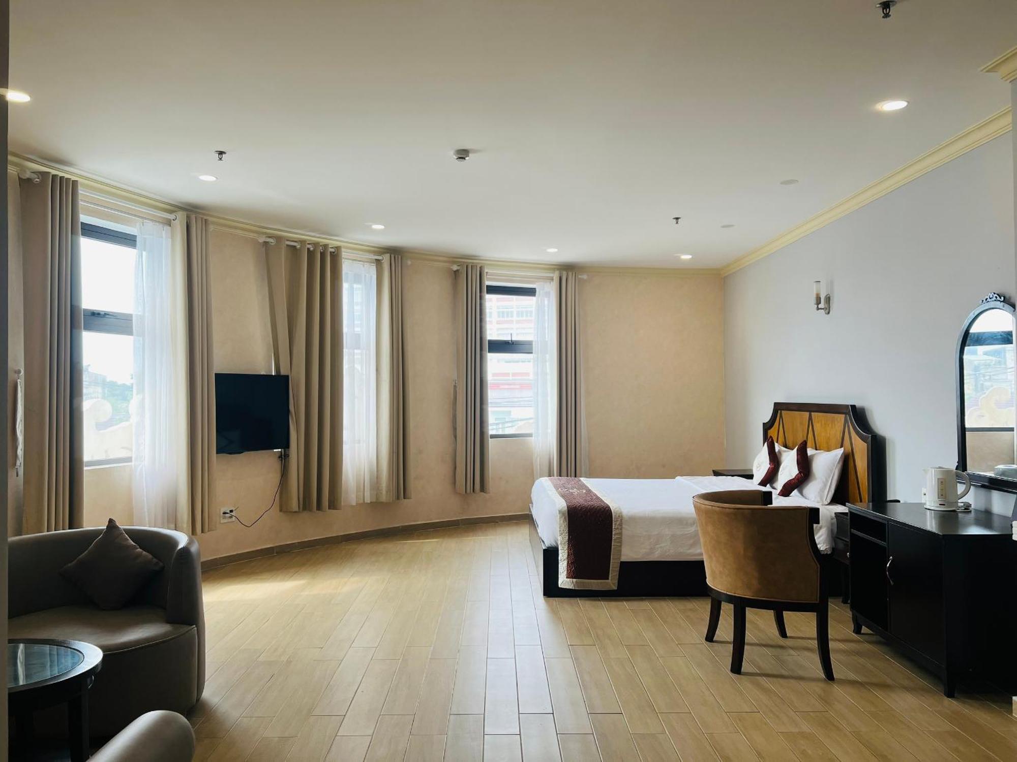 Que Toi Hotel Soc Trang Eksteriør billede