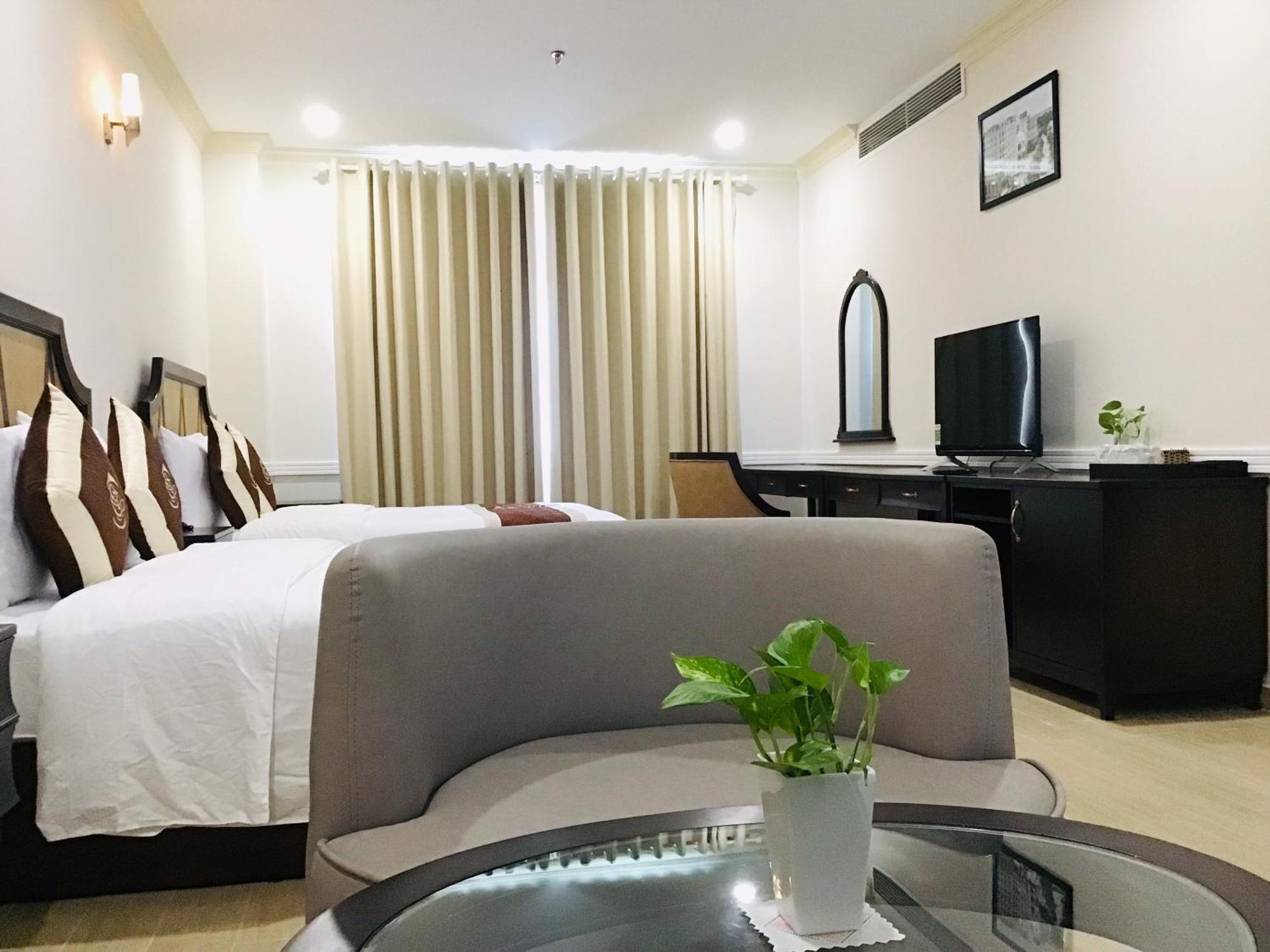 Que Toi Hotel Soc Trang Eksteriør billede