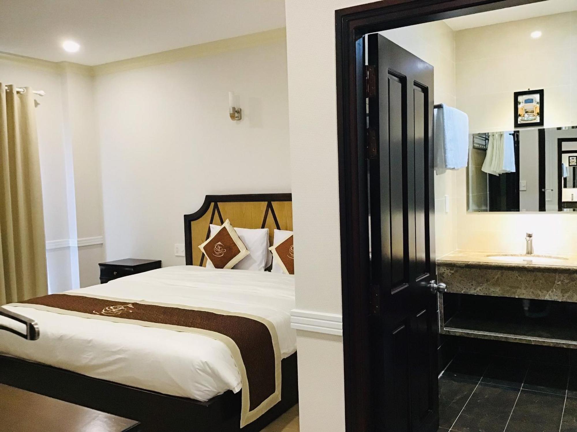 Que Toi Hotel Soc Trang Eksteriør billede