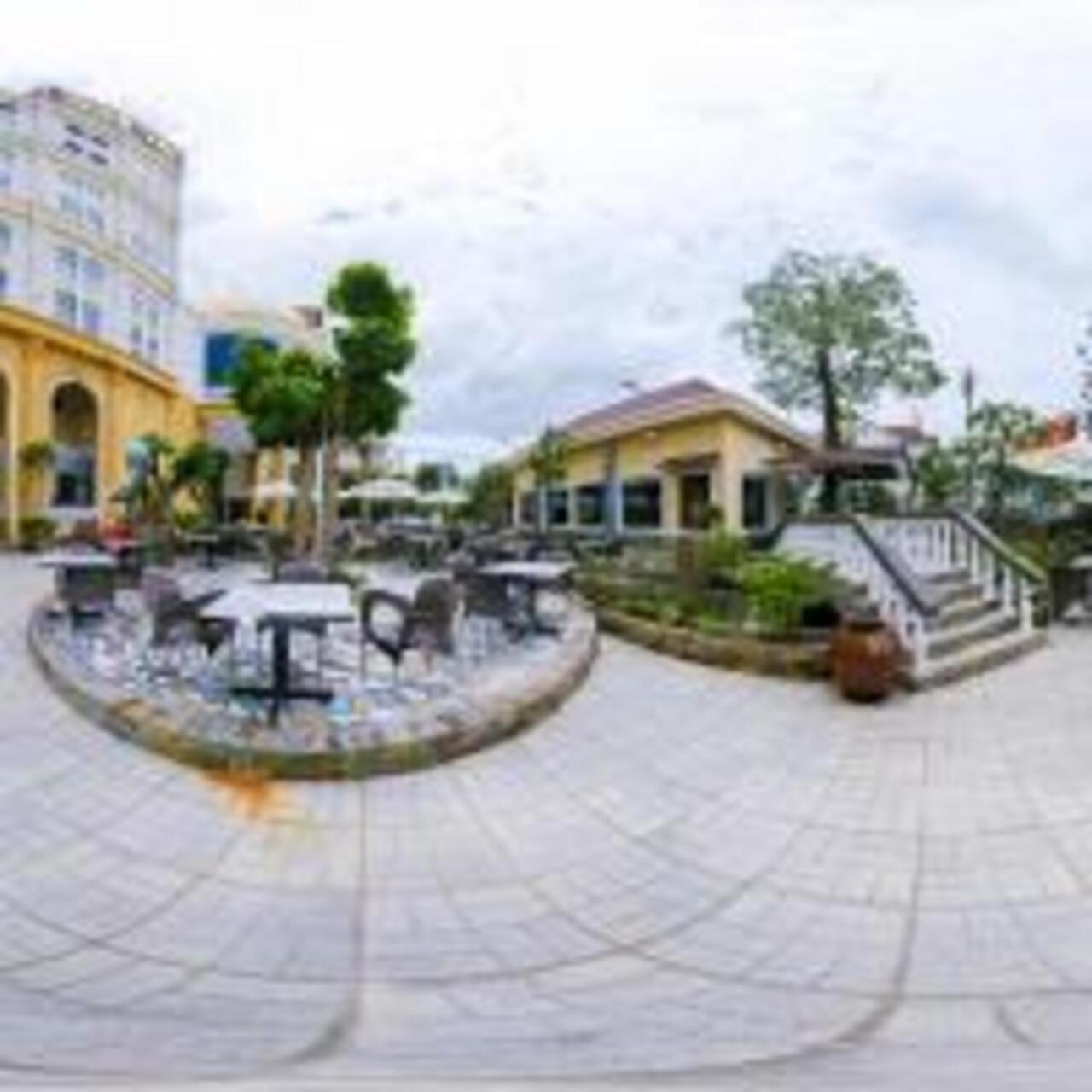 Que Toi Hotel Soc Trang Eksteriør billede