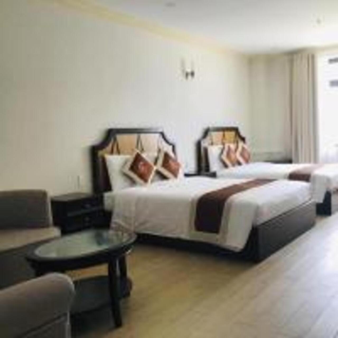 Que Toi Hotel Soc Trang Eksteriør billede